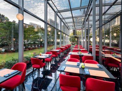 Grand Mercure Century Park Hotel 5*