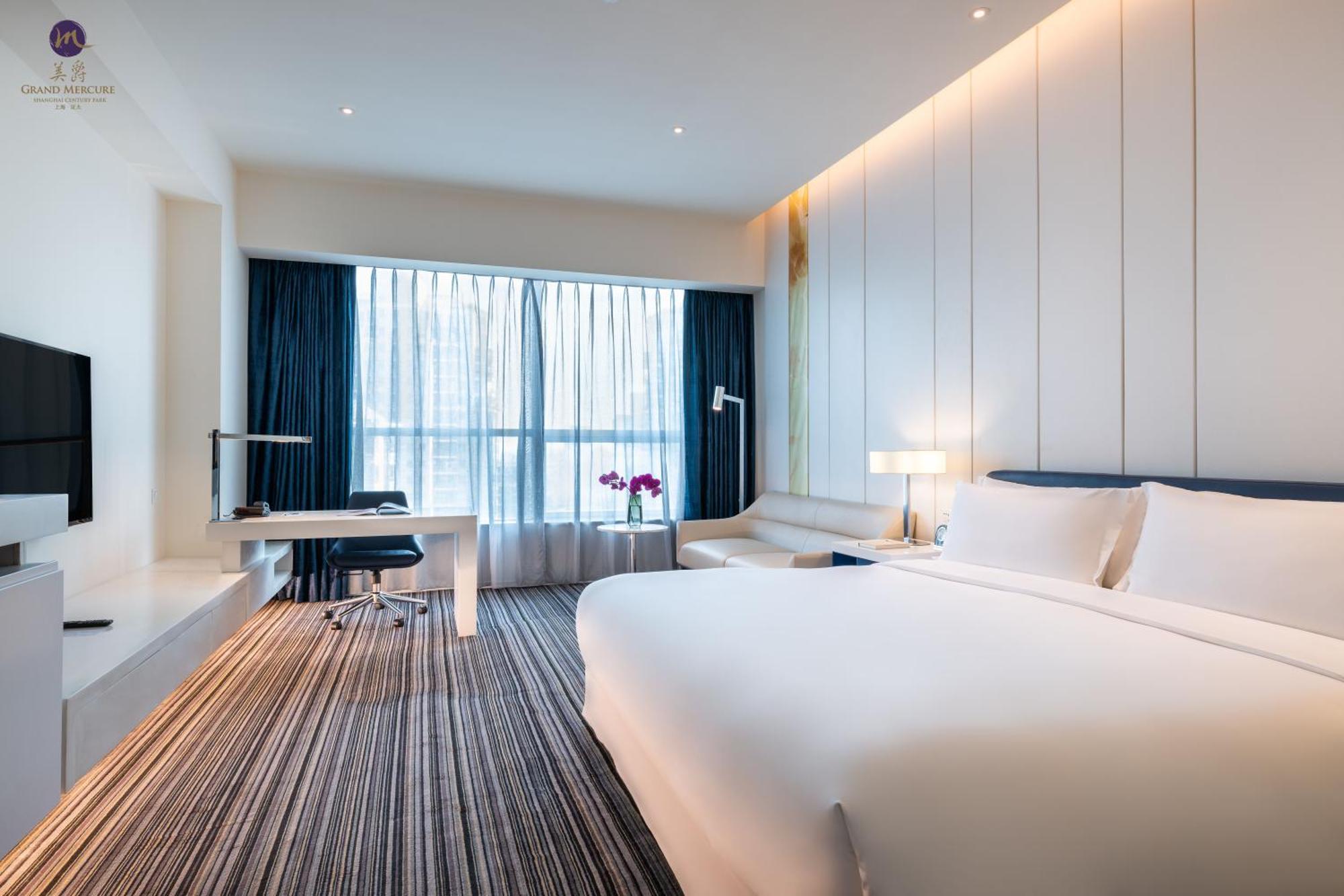 Grand Mercure Century Park Hotel