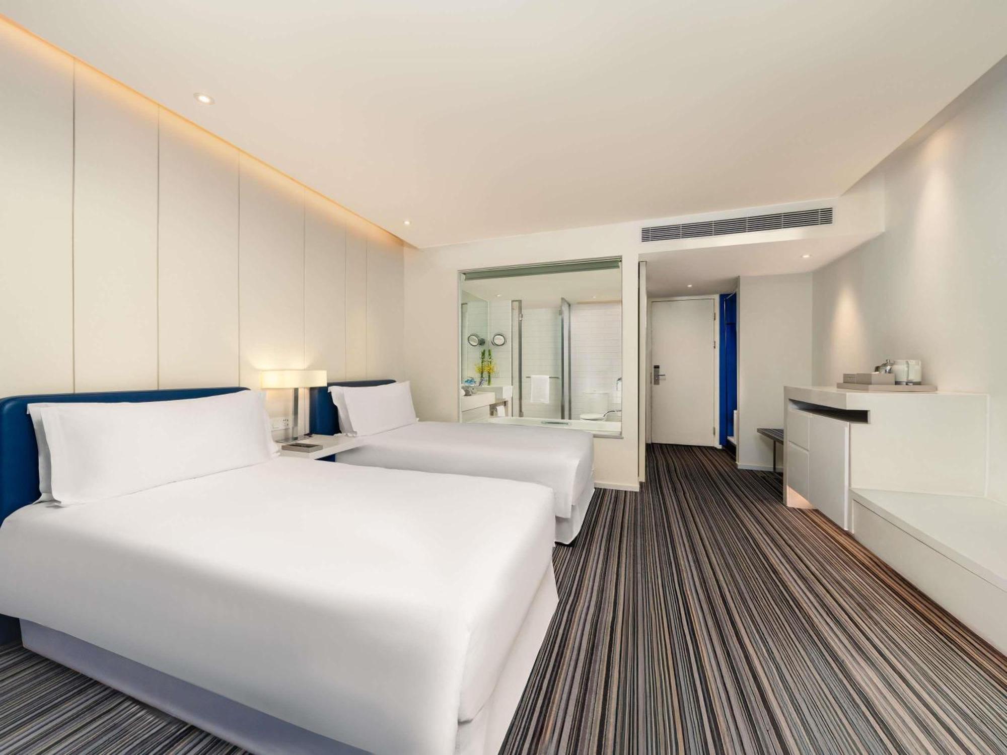 Grand Mercure Century Park