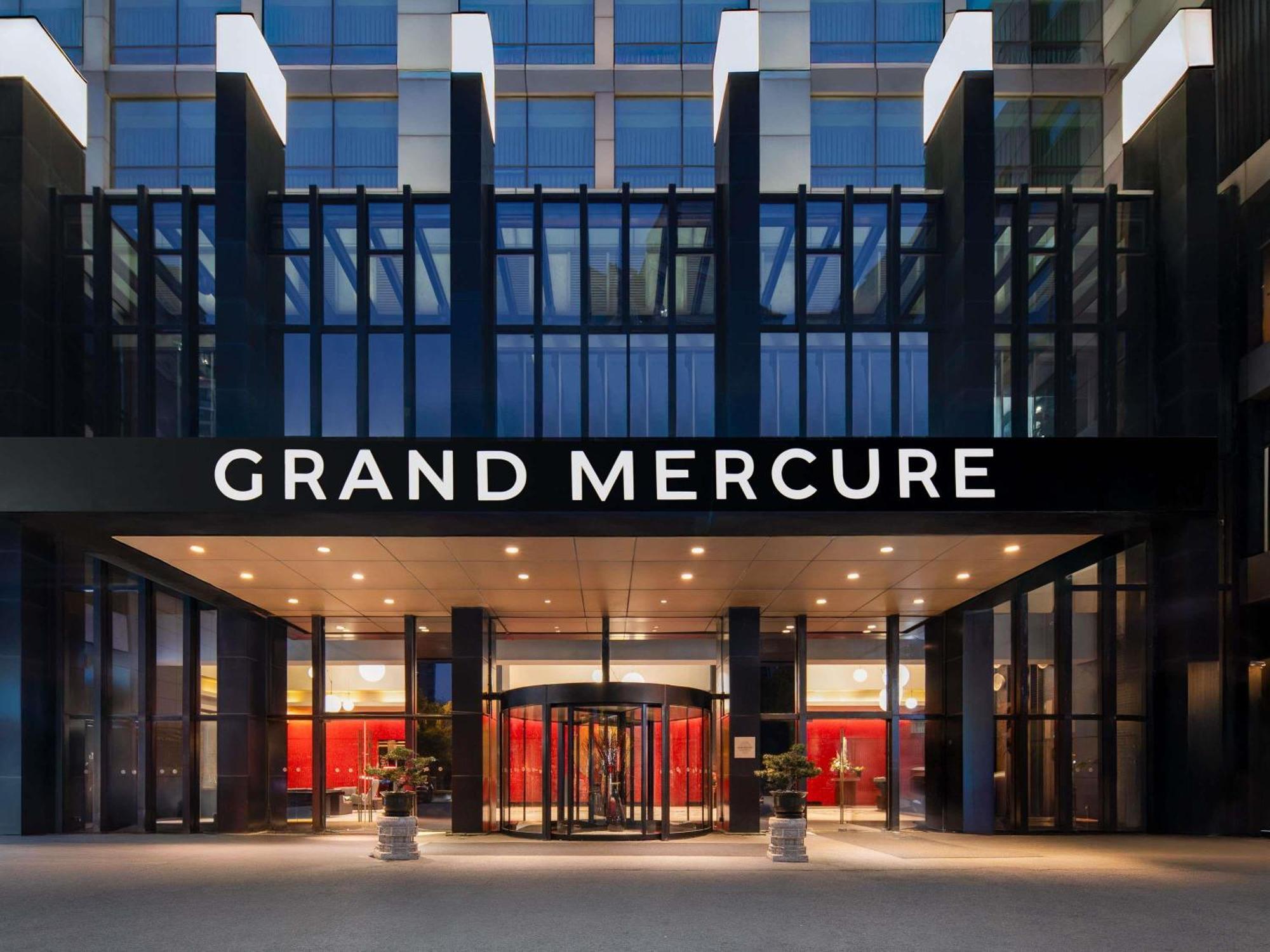 Grand Mercure Century Park