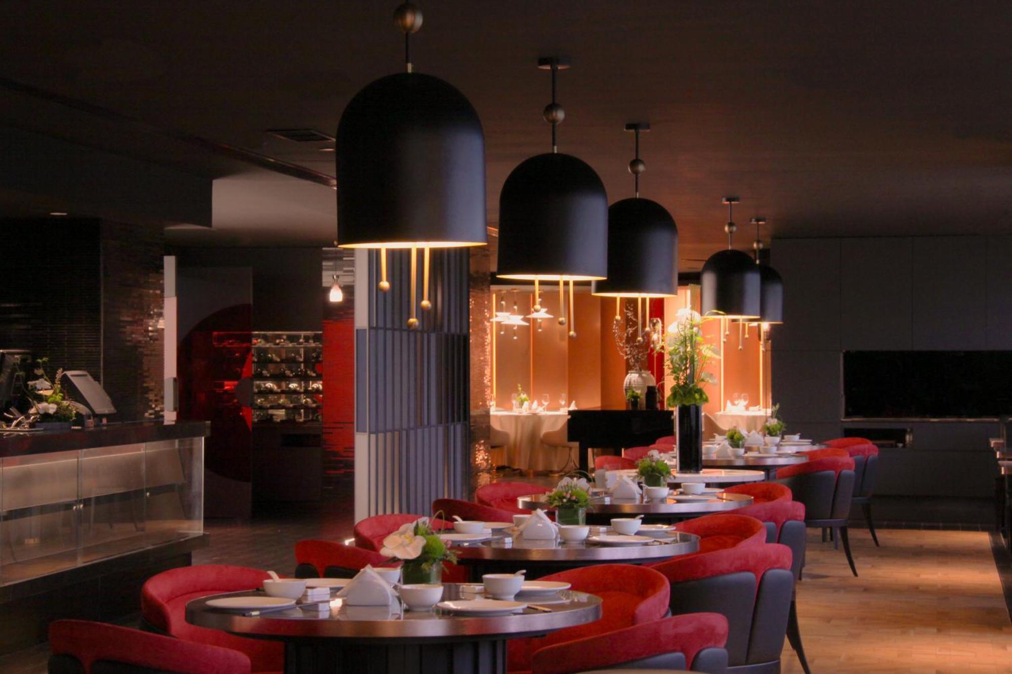 Hotel Grand Mercure Century Park